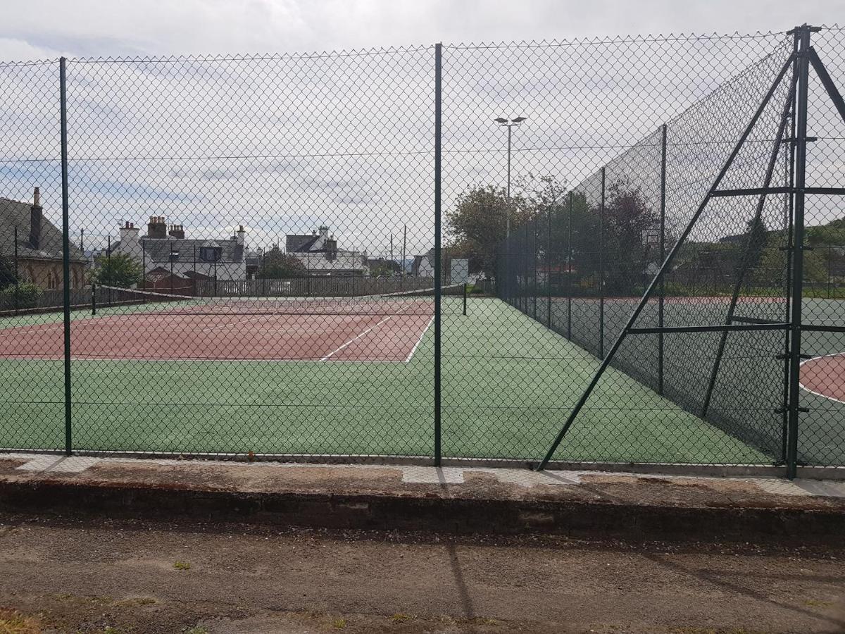 Black Isle Holiday Apartments Avoch Bagian luar foto